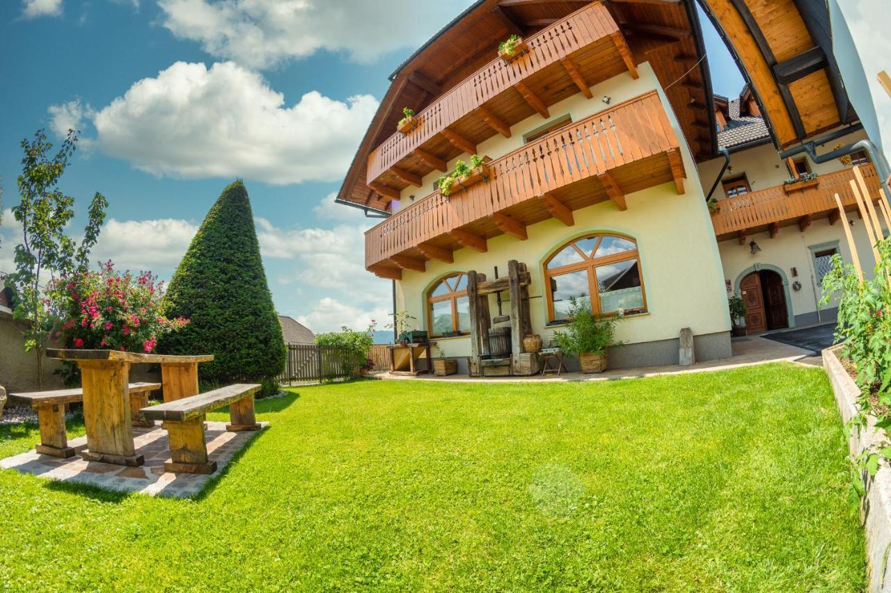 Tourist Farm "Pri Biscu" Villa Bled Exteriör bild