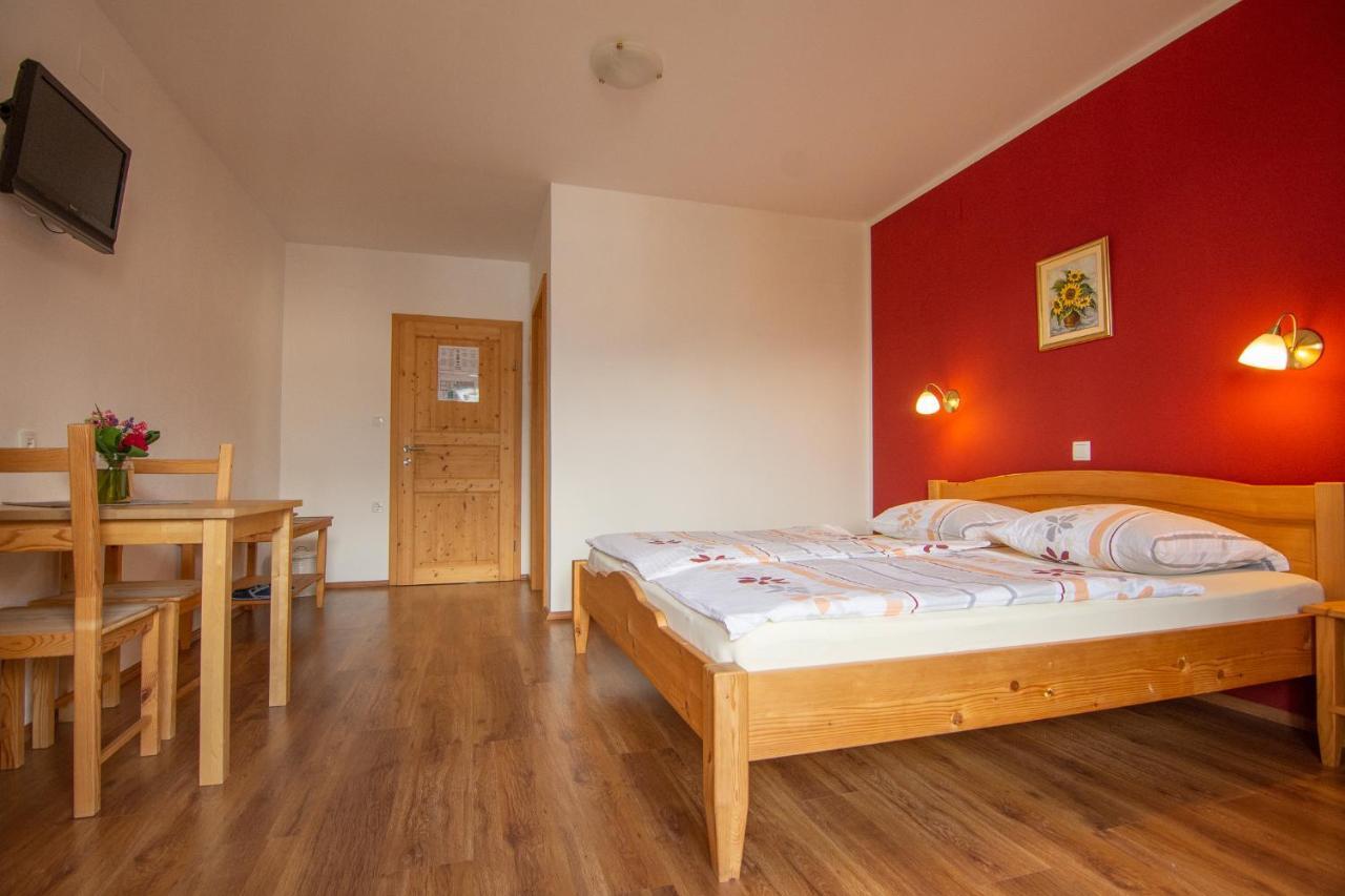 Tourist Farm "Pri Biscu" Villa Bled Exteriör bild