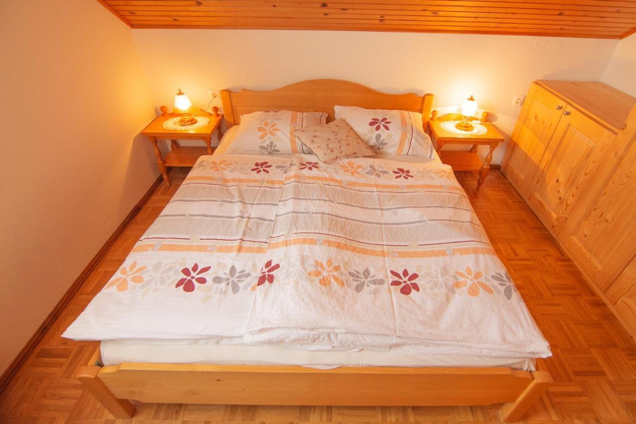 Tourist Farm "Pri Biscu" Villa Bled Exteriör bild